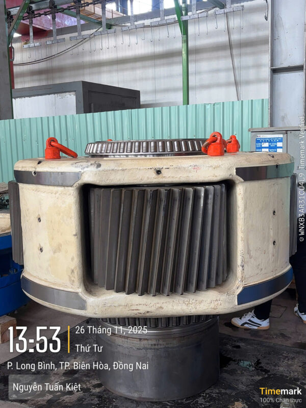vietsonic-heavy-duty-wind-turbine-gearbox-maintenance-2