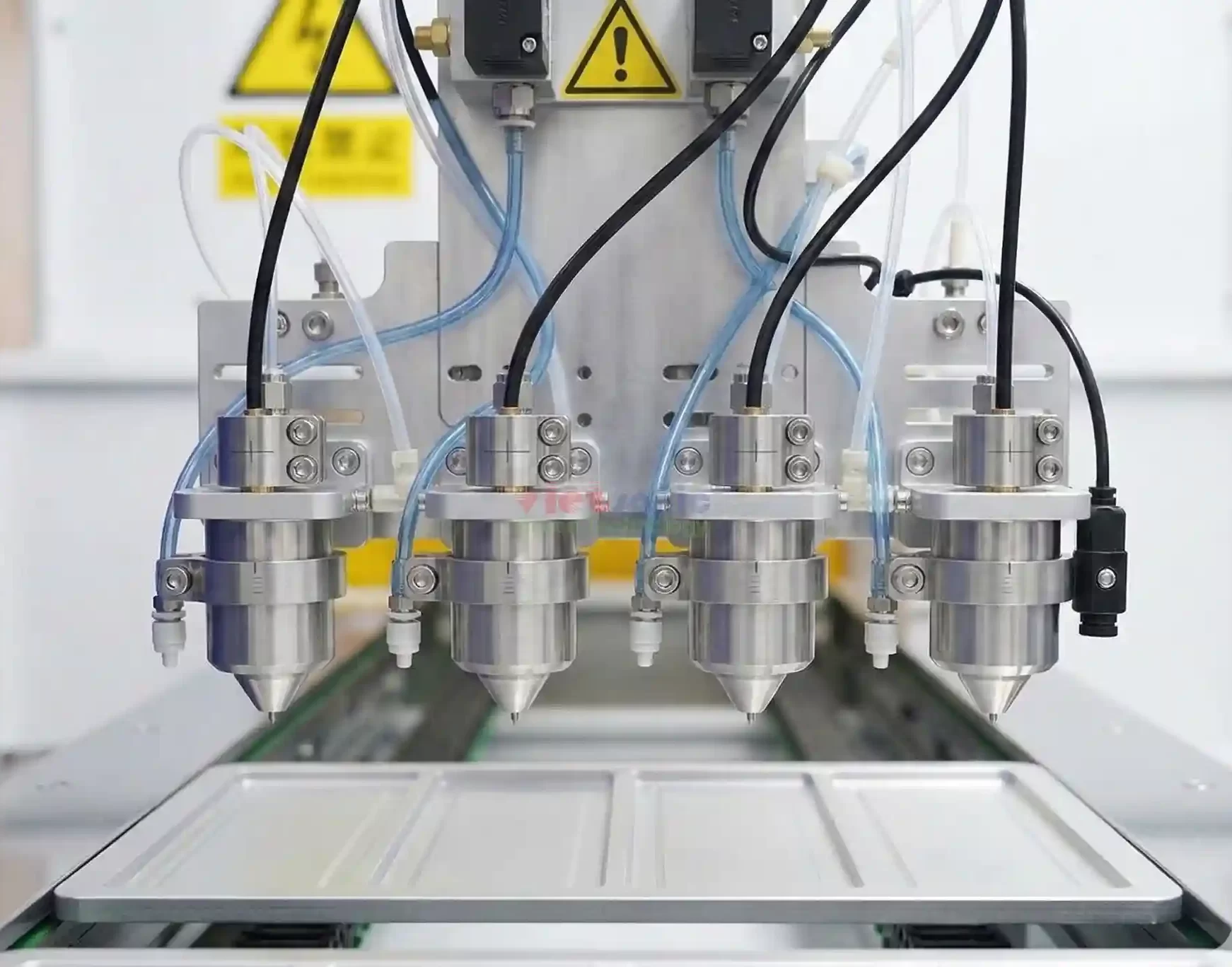 電子基板をコーティングする超音波ノズル