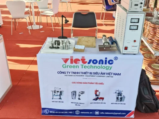 Gian hàng VietSonic tại Hội chợ Thương mại Quốc tế Tịnh Biên 2026.