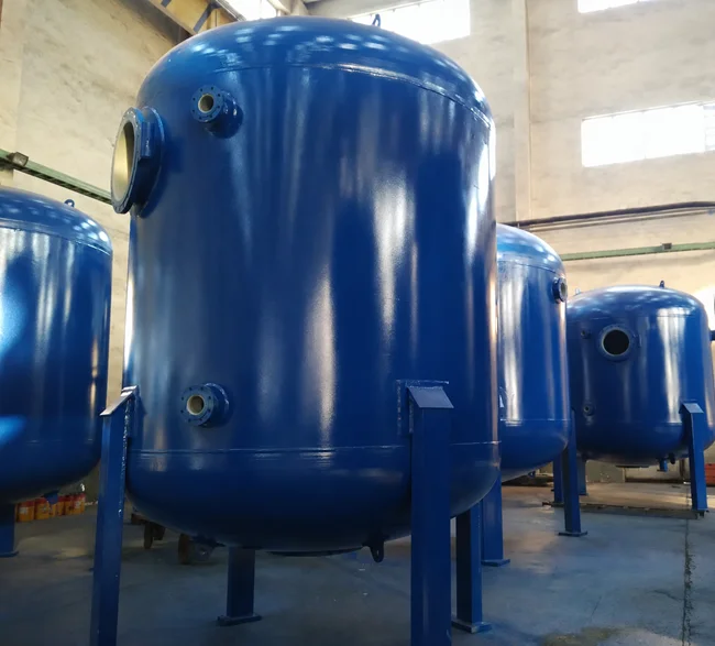 Bình tích áp công nghiệp sau khi gia công và sơn hoàn thiện