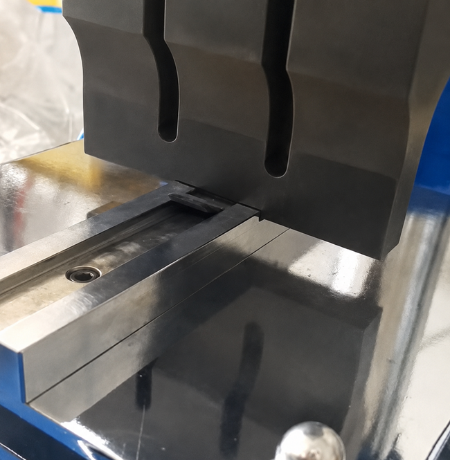 Velcro tape welding process using an ultrasonic welding machine
