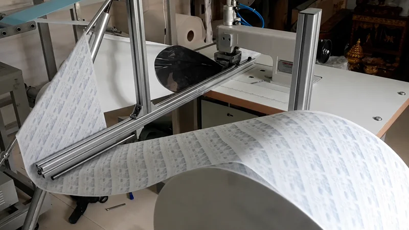 Desiccant bag side-sealing machine designed and manufactured by VietSonic